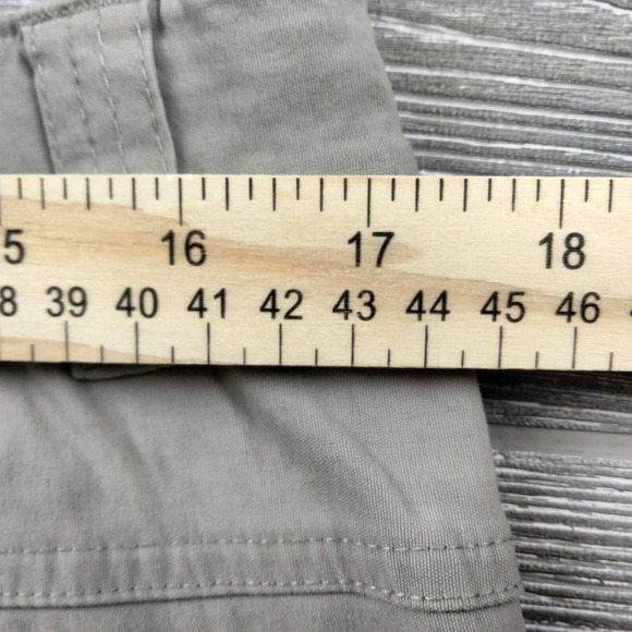 Columbia Omni Shade Hiking Shorts Size mens 36x12 Beige Khaki Lightweight - Picture 5 of 7